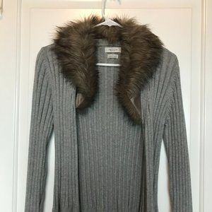 Women's M Faux Fur Grey Sweater Top